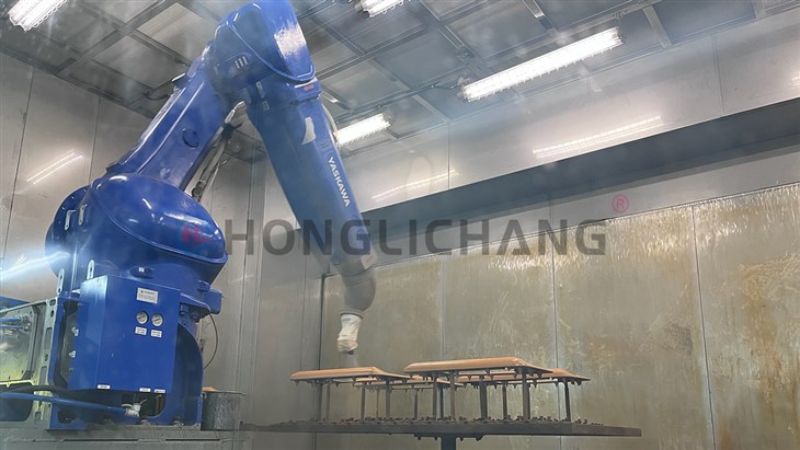 Linea de pittura in plastica